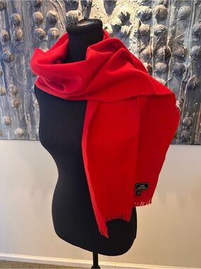 ⭐️ Vintage Sears Men’s Bright Red Wool Fringe Scarf